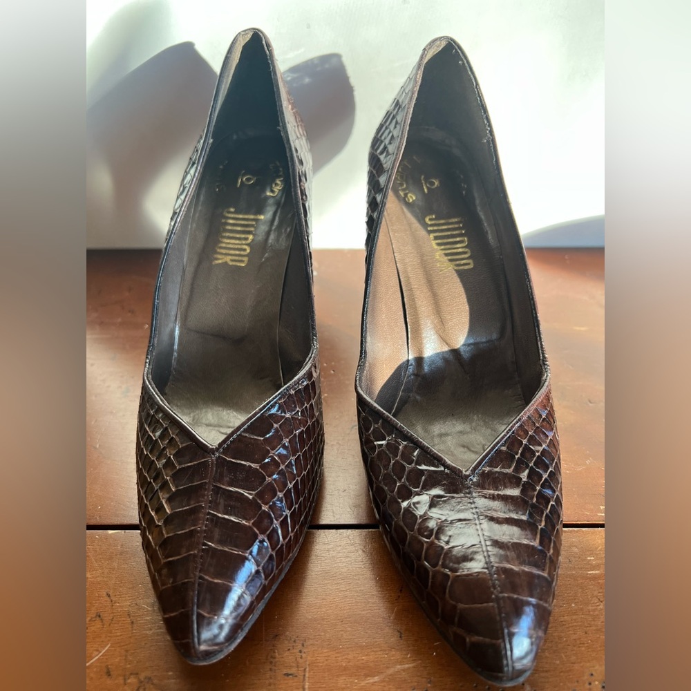 Vintage Stuart Weitzman for Jildor snakeskin pump